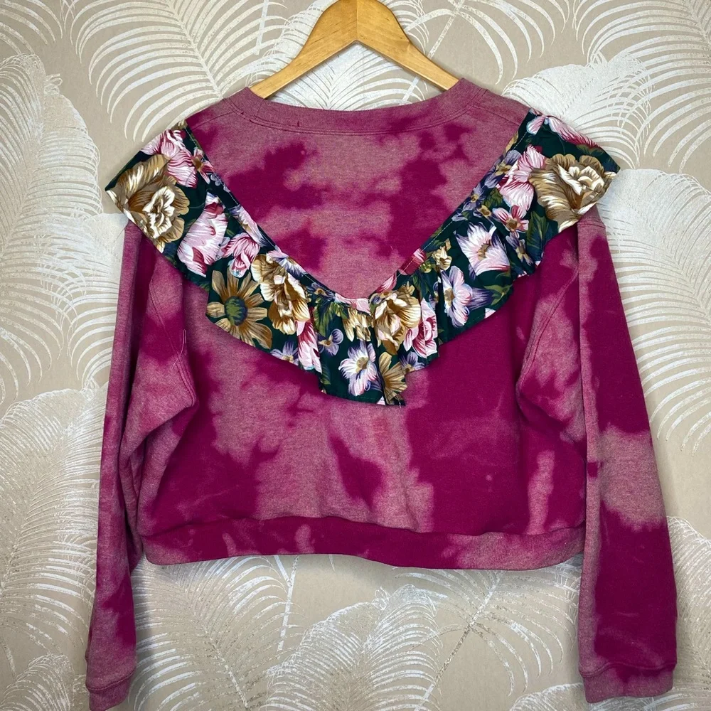 🪡 Handmade 🧵 Ruffle Sweatshirt - Picture 5 of 6